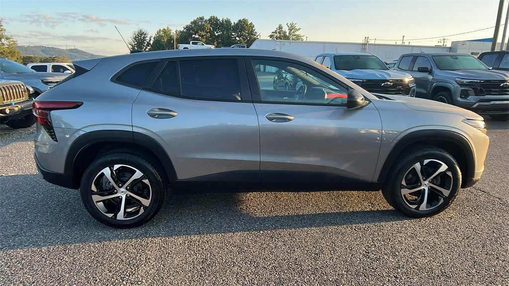 Used 2024 Chevrolet Trax 1RS SUV