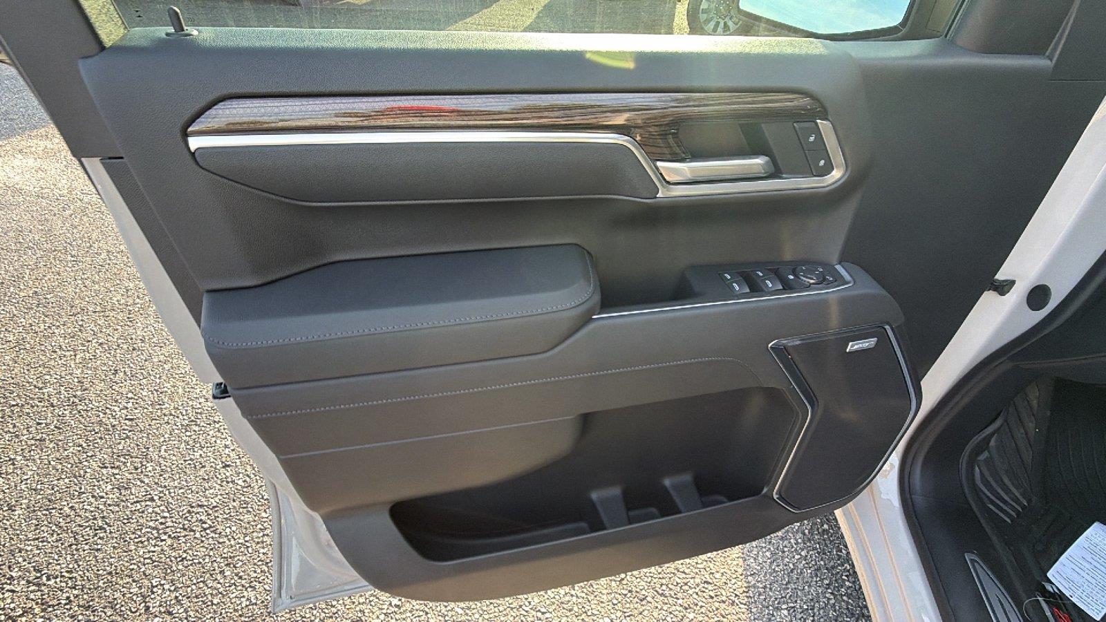 2026 Chevrolet Silverado 1500 RST - Photo 14