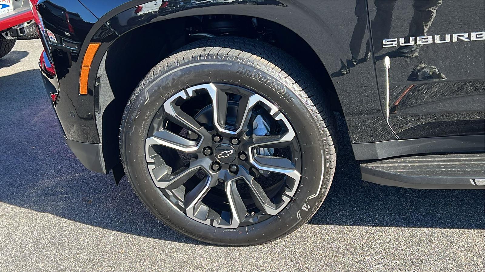 2026 Chevrolet Suburban High Country - Photo 9