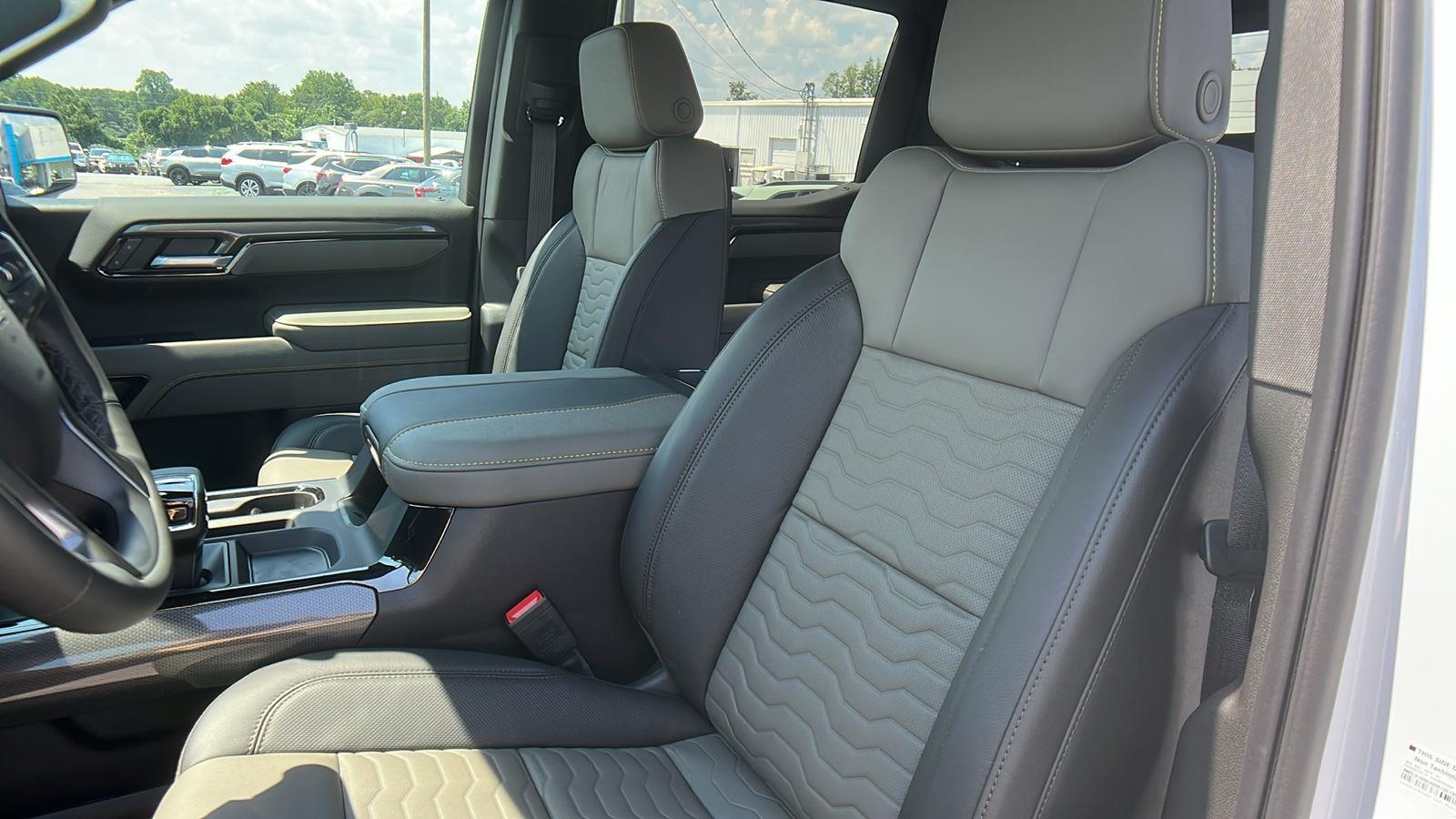 2025 Chevrolet Silverado 1500 ZR2 - Photo 15