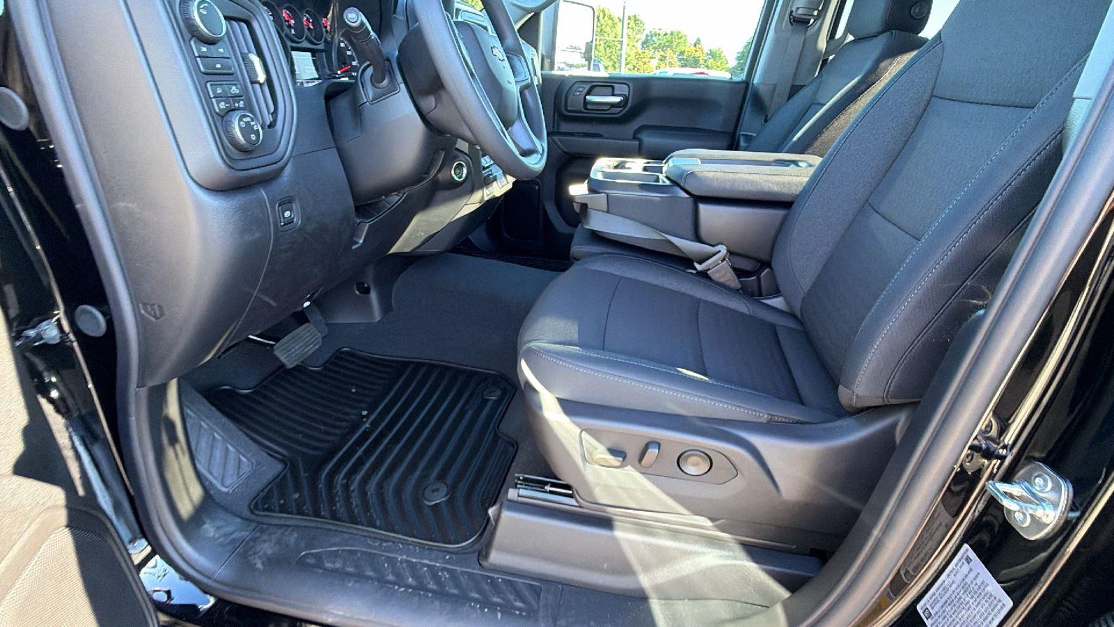 2026 Chevrolet Silverado 2500 HD Custom - Photo 17