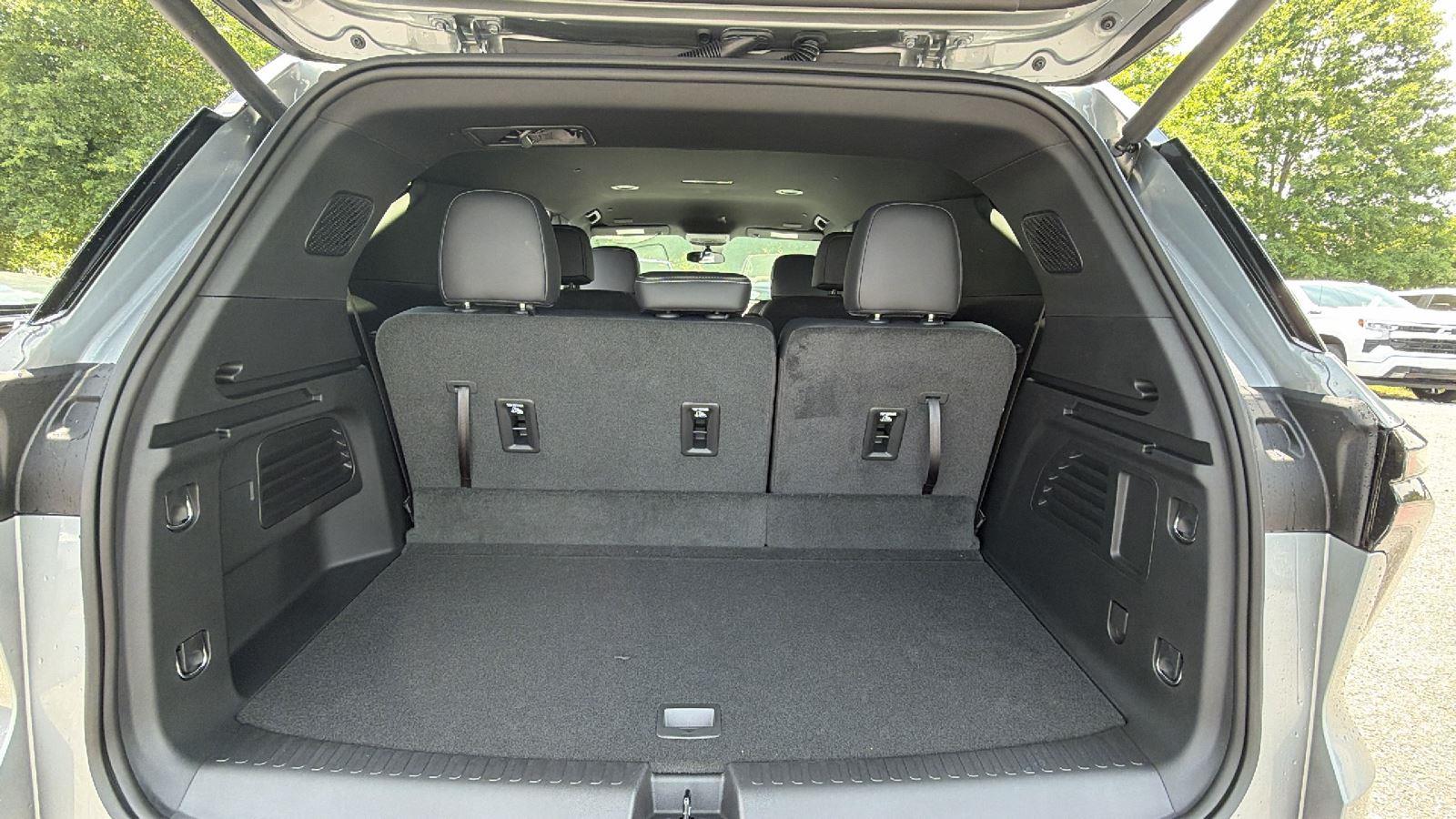 2026 Chevrolet Traverse LT - Photo 9