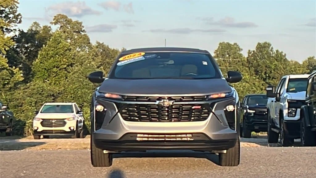 Used 2024 Chevrolet Trax 1RS SUV