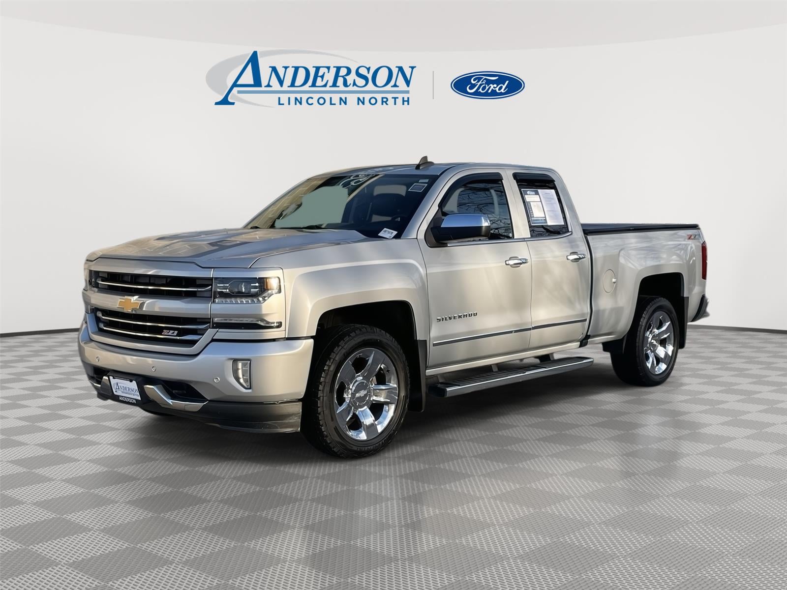 2016 Chevrolet Silverado LT's photo