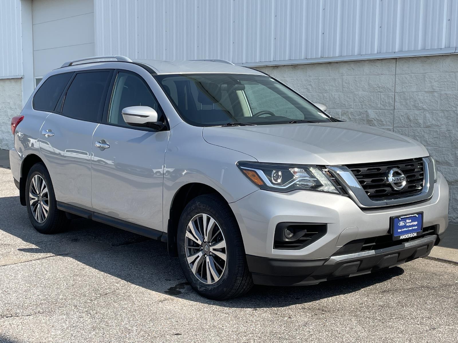 Used 2020 Nissan Pathfinder S with VIN 5N1DR2AM2LC650712 for sale in Lincoln, NE