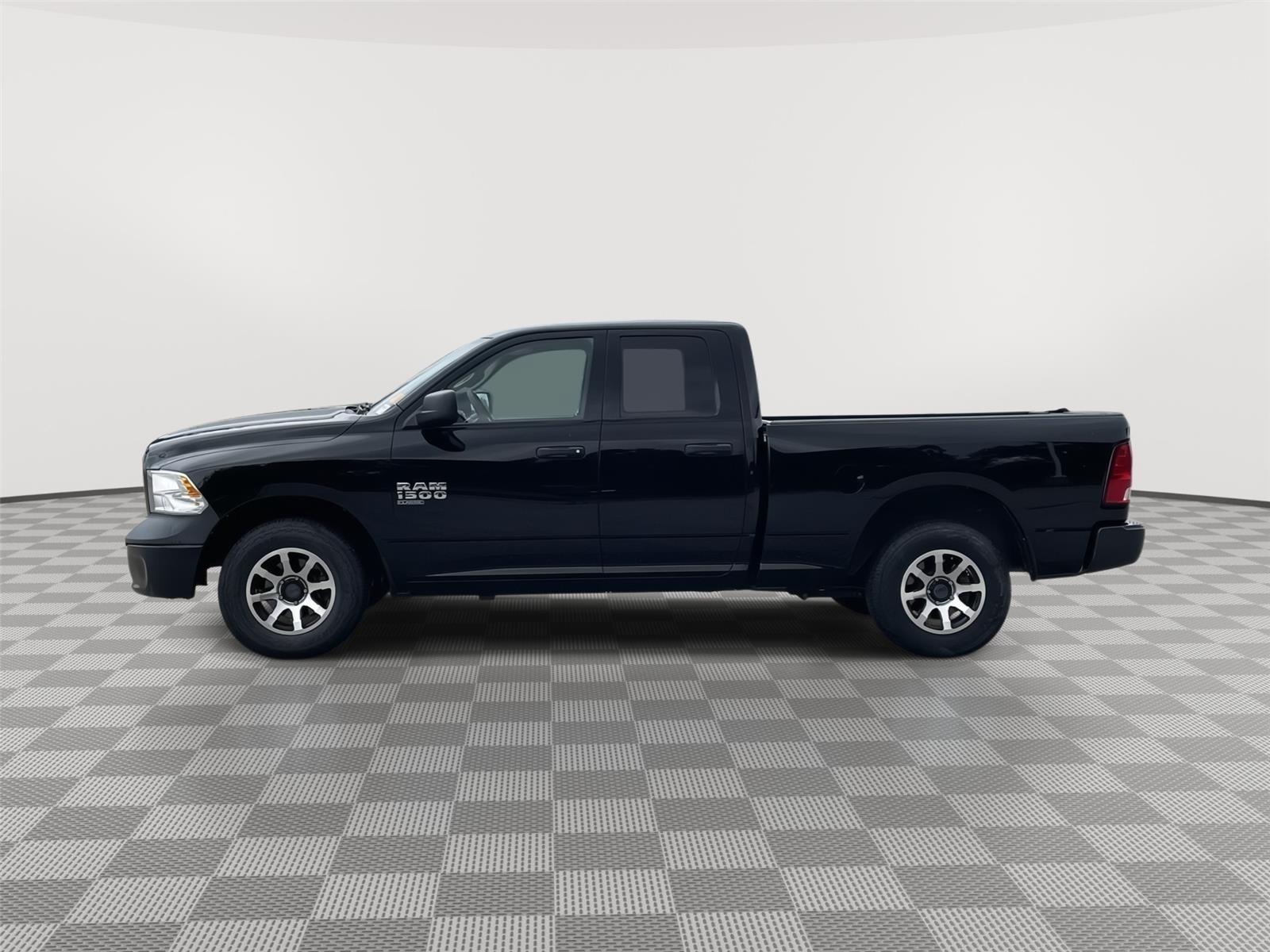 Used 2019 RAM Ram 1500 Classic Tradesman with VIN 1C6RR6FG4KS630297 for sale in Kansas City