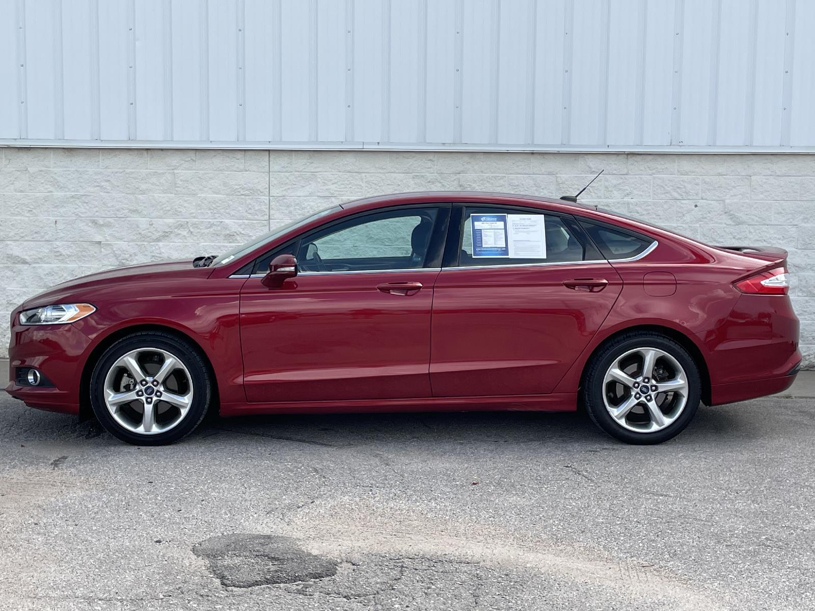 Used 2014 Ford Fusion SE with VIN 3FA6P0H7XER355603 for sale in Lincoln, NE