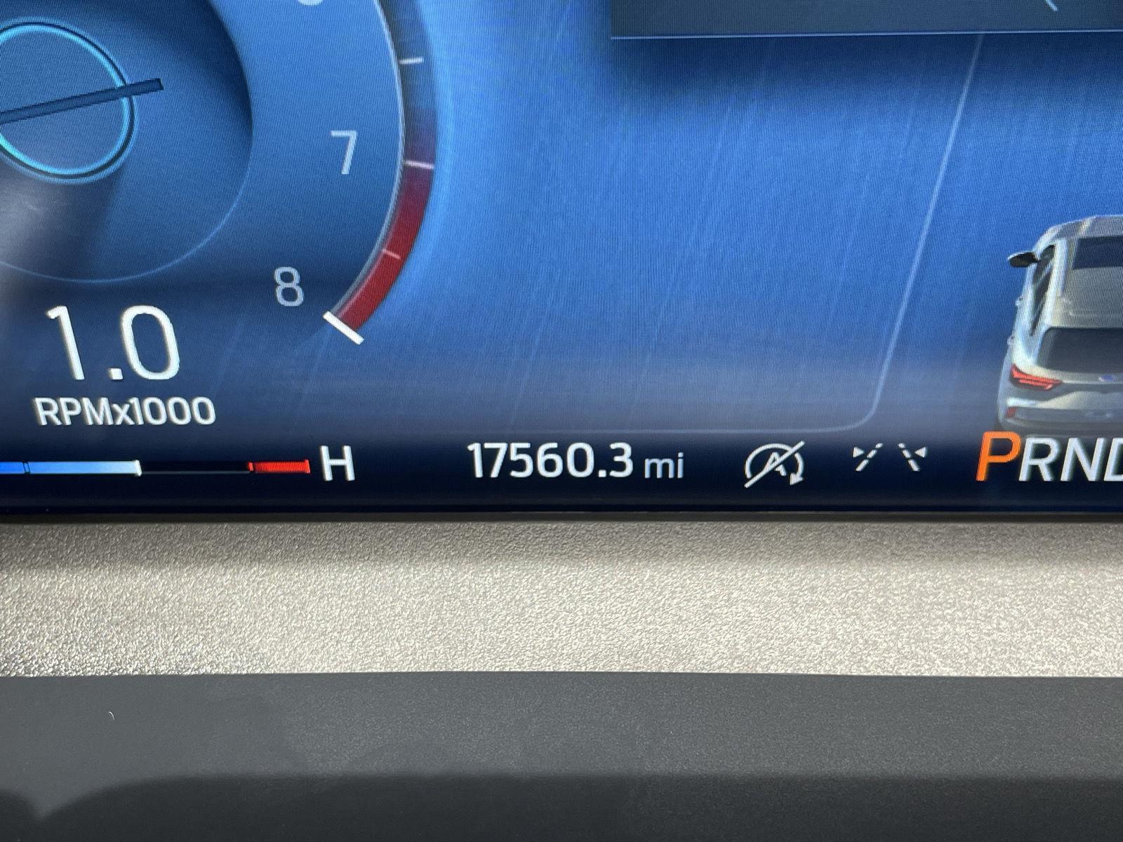 2023 Ford Escape Platinum photo 3