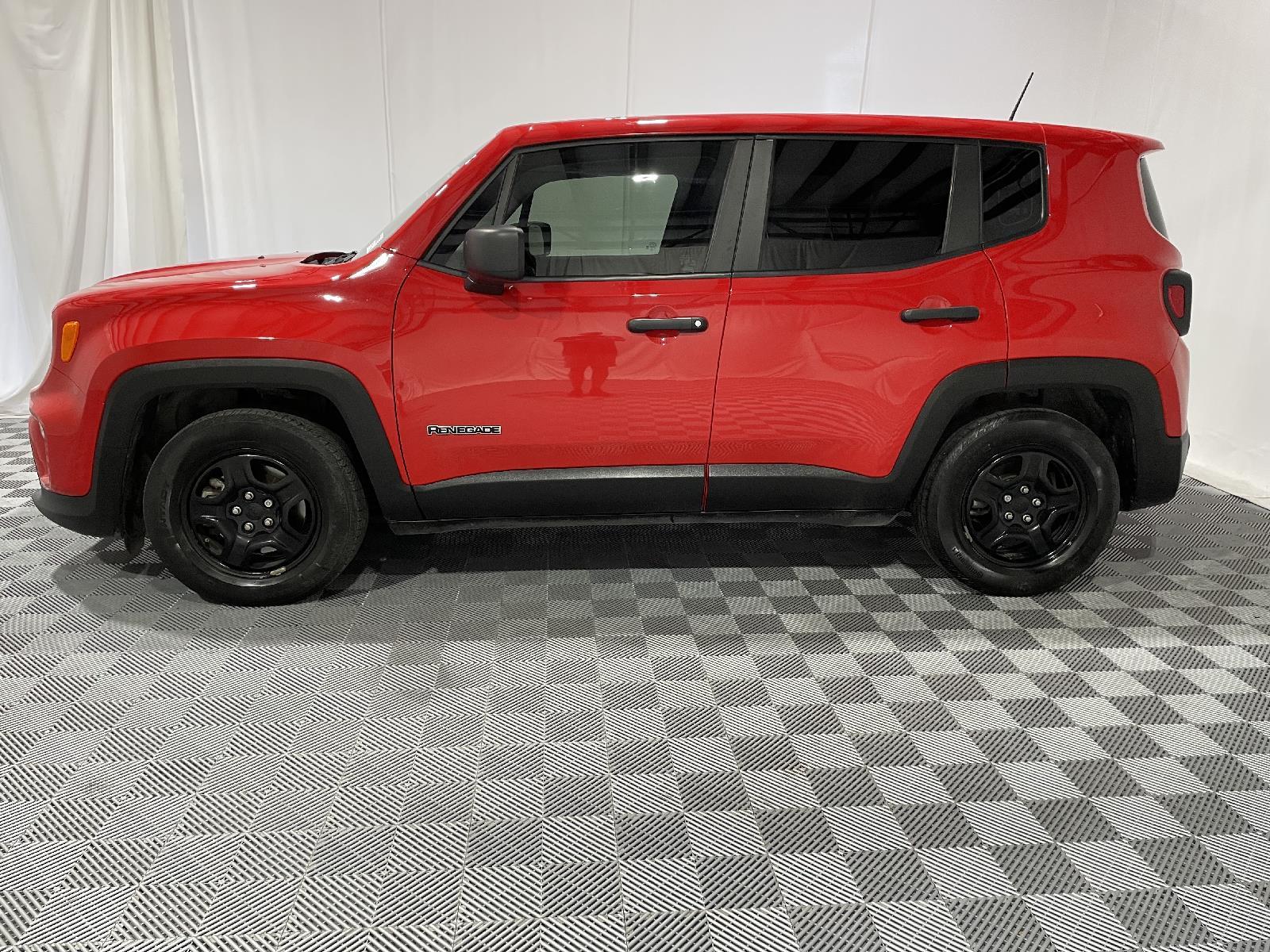 Used 2021 Jeep Renegade Sport with VIN ZACNJCAB2MPM36589 for sale in Kansas City