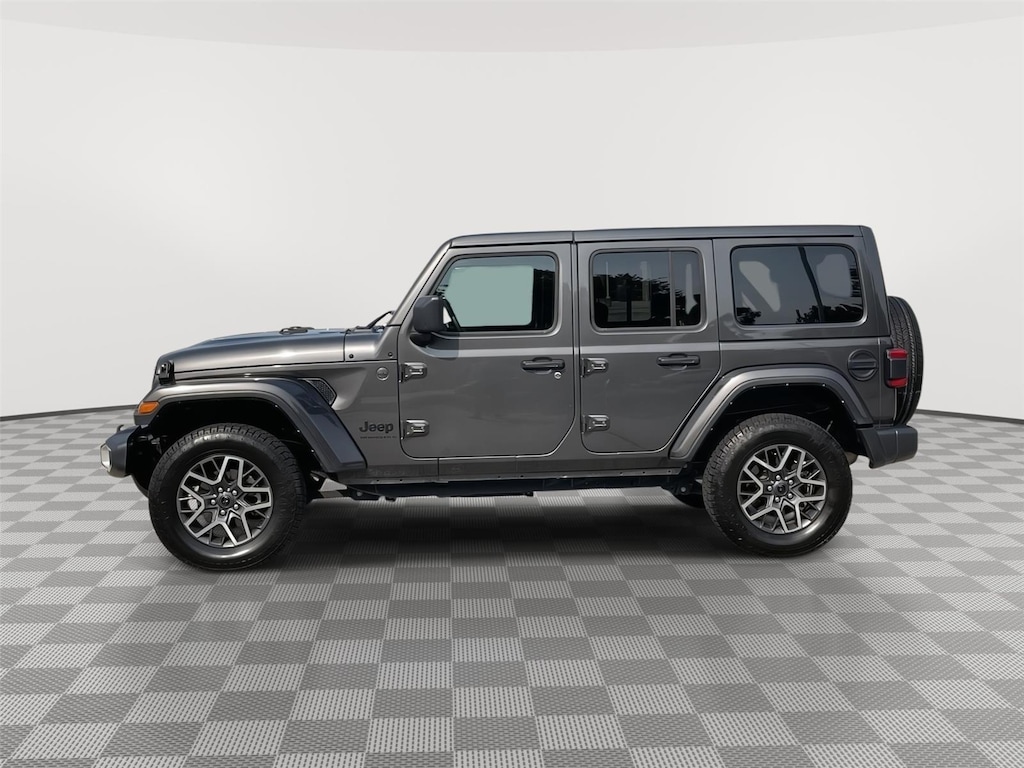 Used 2025 Jeep Wrangler Sahara SUV