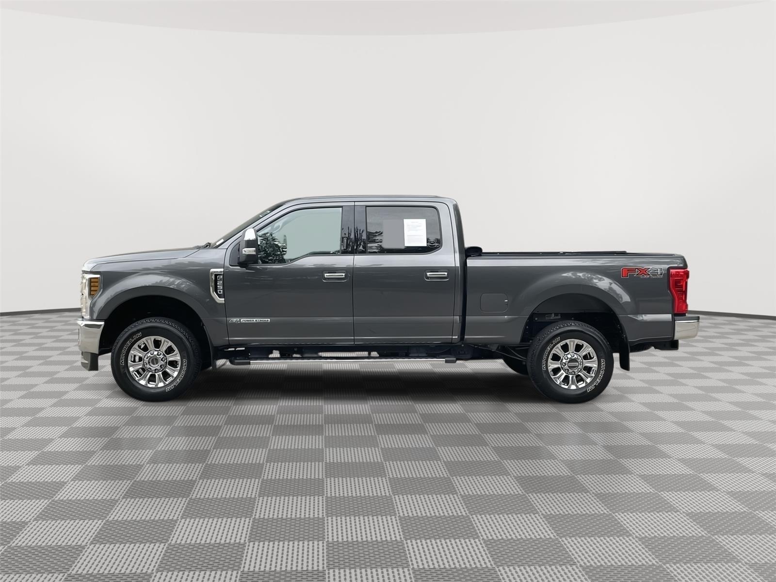 2019 Ford F-250 XLT photo 2