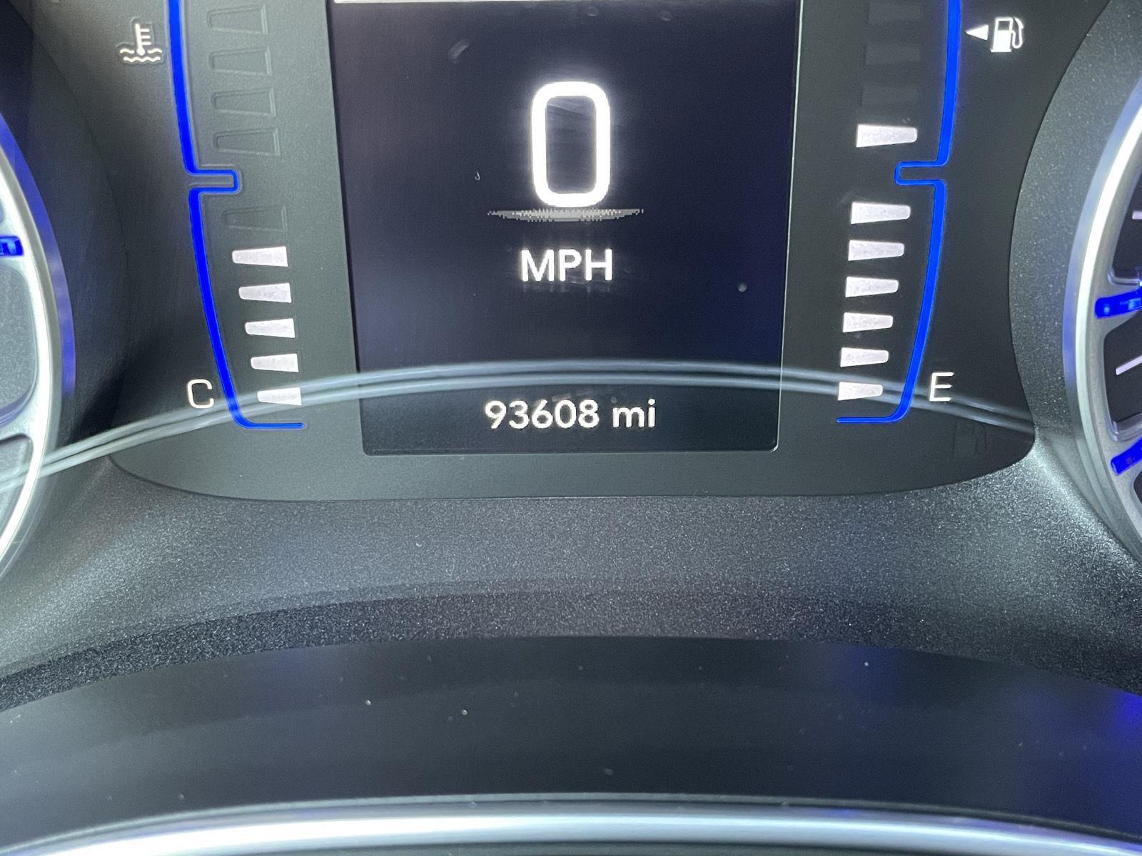 2019 Chrysler Pacifica Touring Plus photo 2