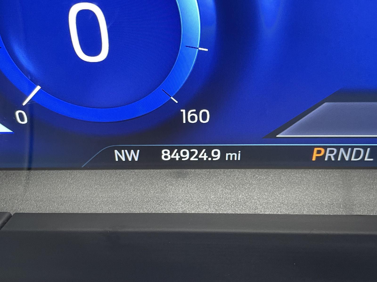 2022 Ford Escape Titanium photo 3