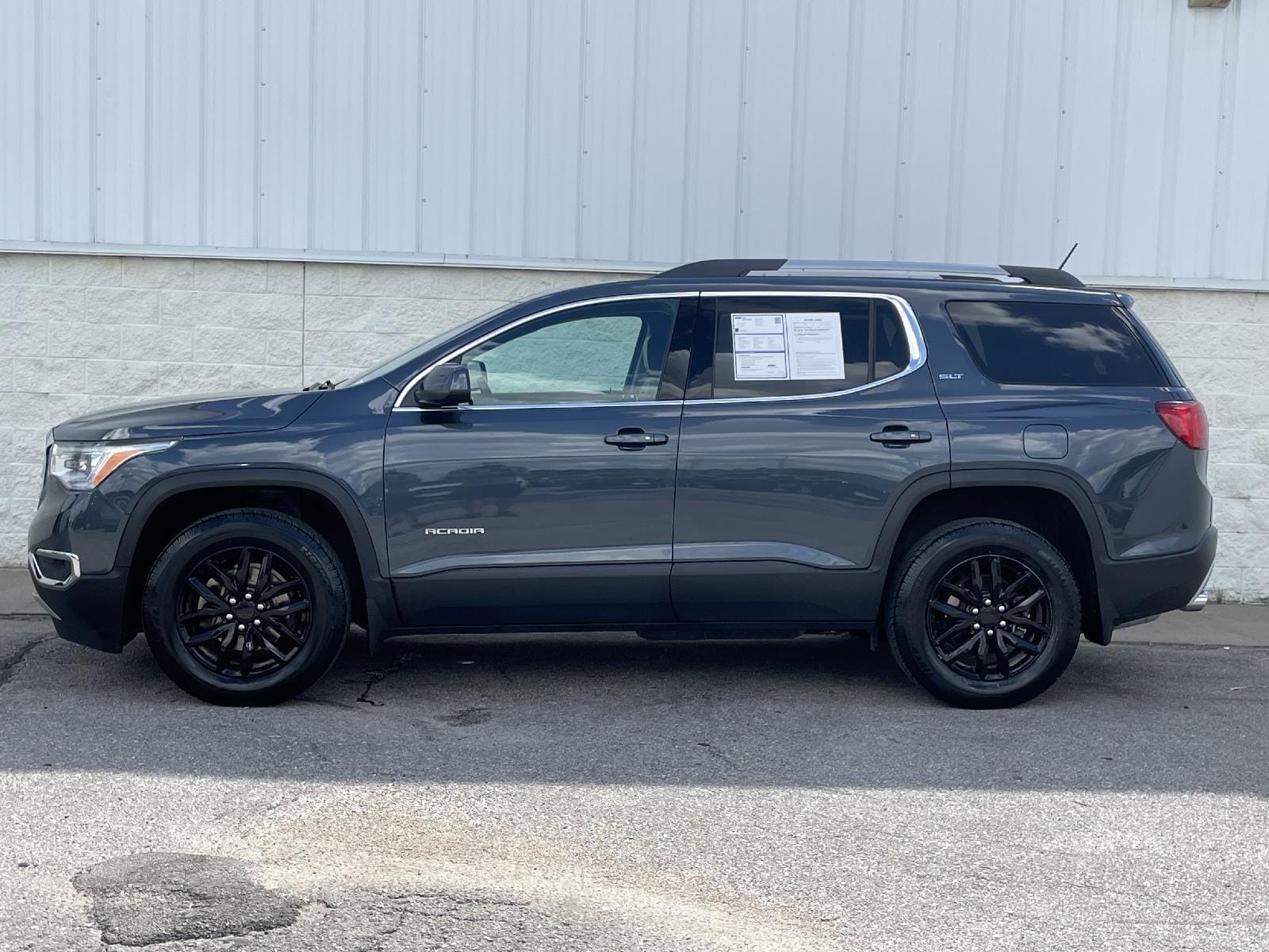 Used 2019 GMC Acadia SLT-1 with VIN 1GKKNULS9KZ244098 for sale in Lincoln, NE