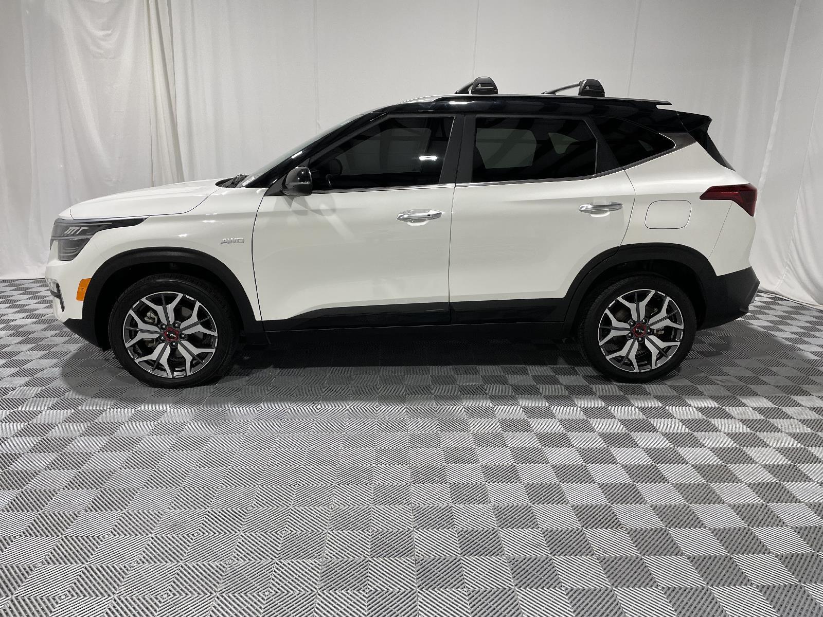 Used 2022 Kia Seltos SX with VIN KNDETCA25N7291608 for sale in Lincoln, NE