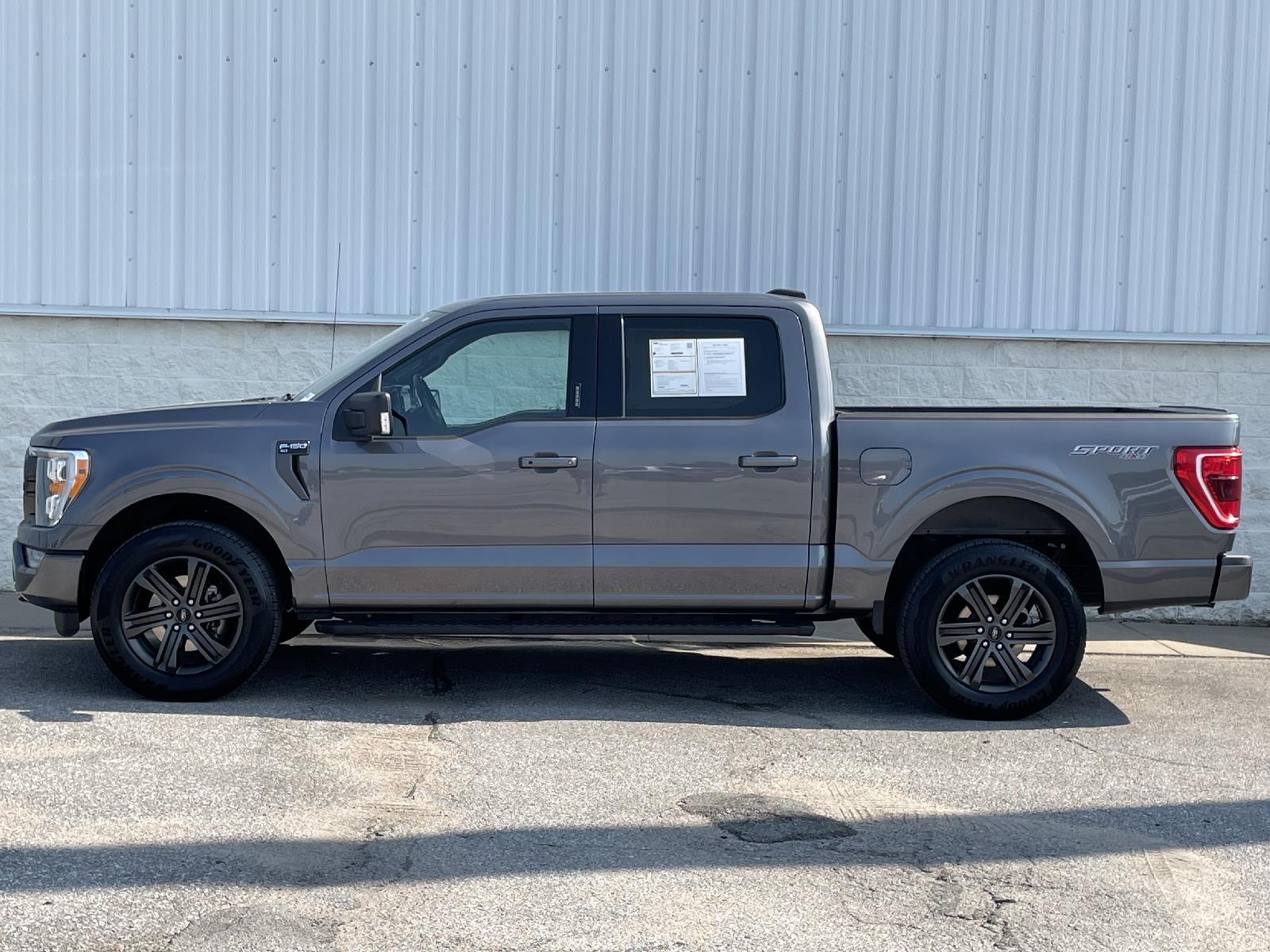 Used 2021 Ford F-150 XLT with VIN 1FTEW1EP0MFA26682 for sale in Lincoln, NE