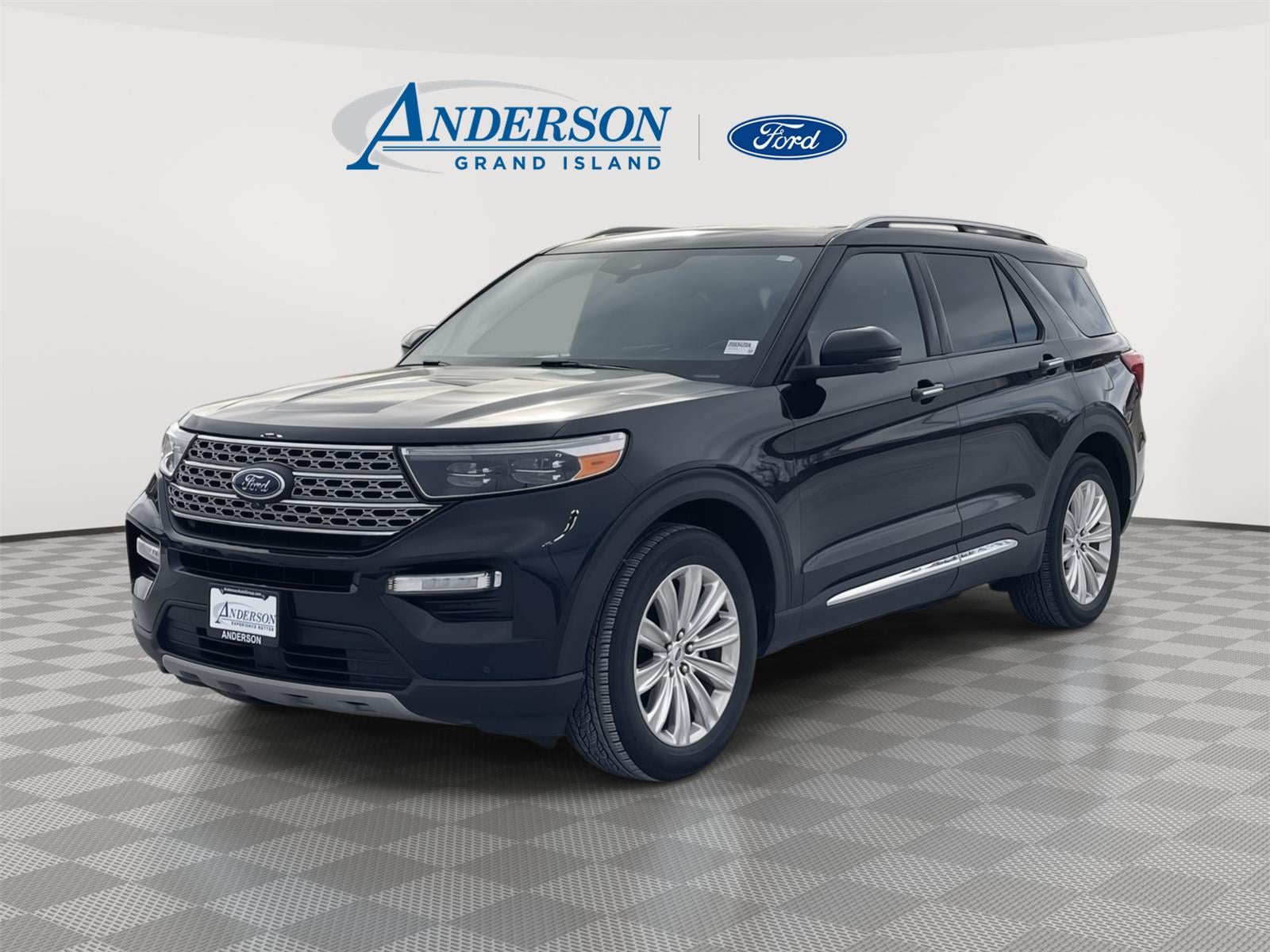 2020 Ford Explorer Limited's photo