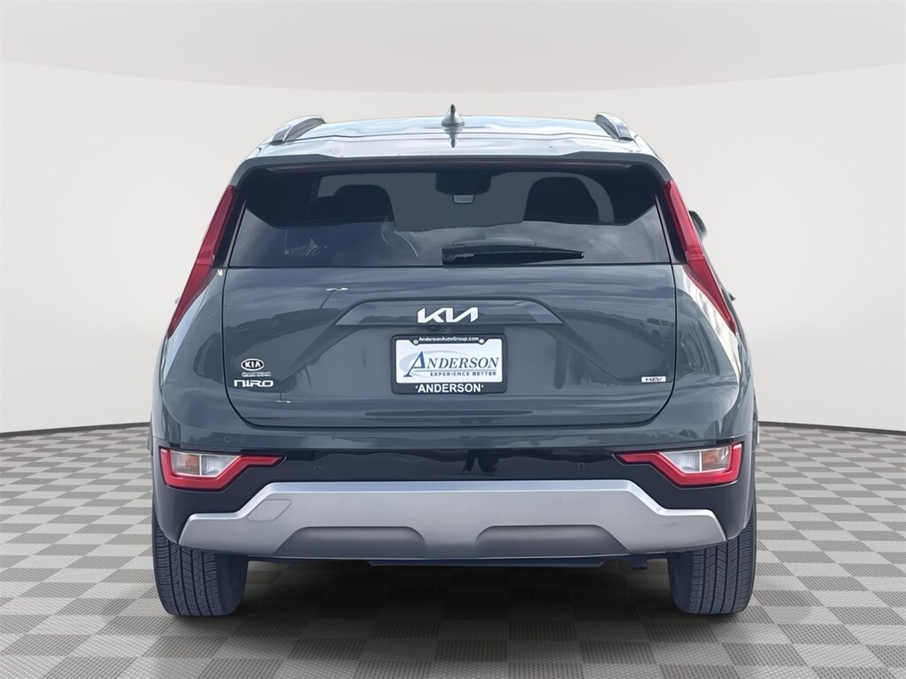 Used 2023 Kia Niro EX Touring SUV