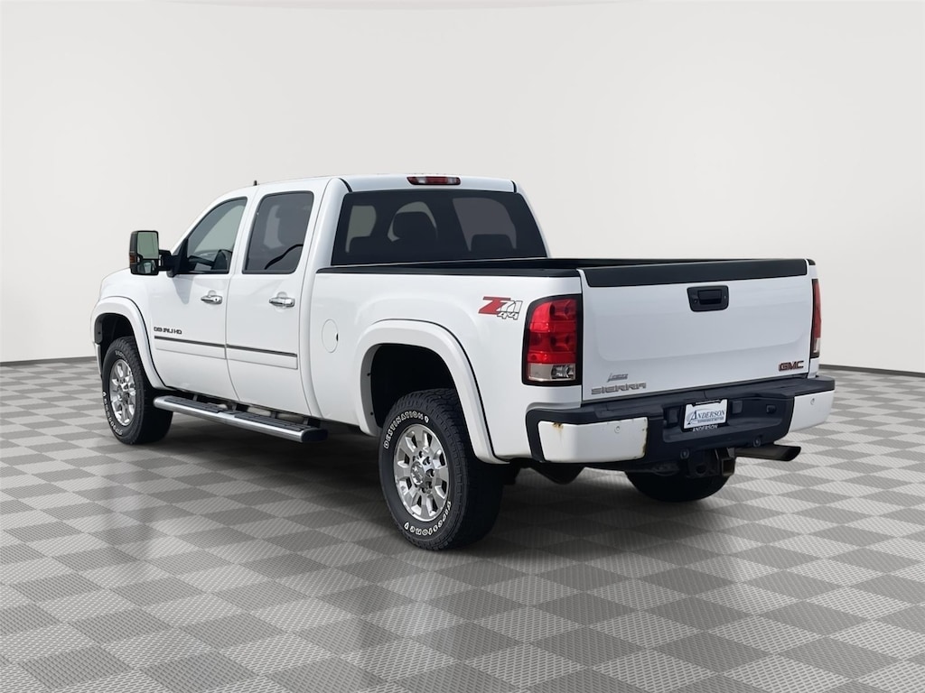 Used 2011 GMC Sierra 2500HD Denali Truck Crew Cab
