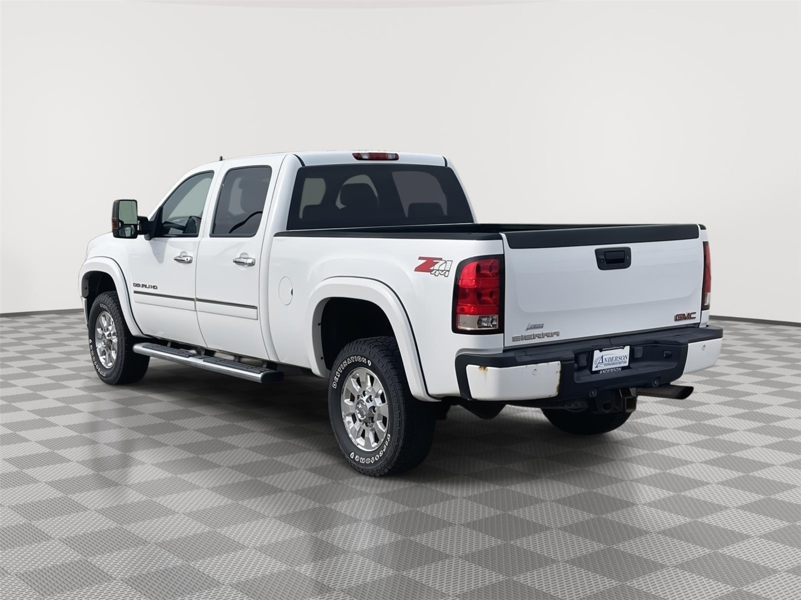 2011 Gmc Sierra Denali photo 4