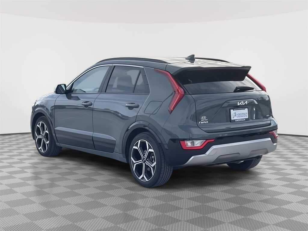 Used 2023 Kia Niro EX Touring SUV