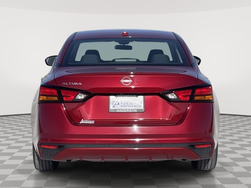 2025 Nissan Altima SV photo 4