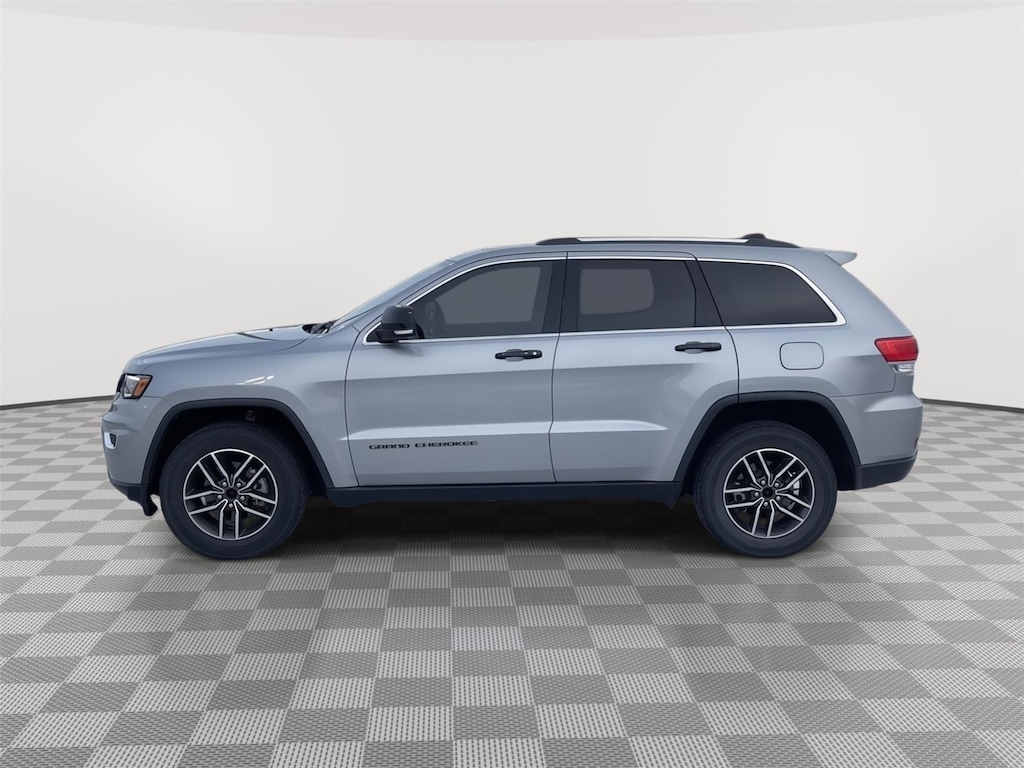 2019 Jeep Grand Cherokee Limited photo 2