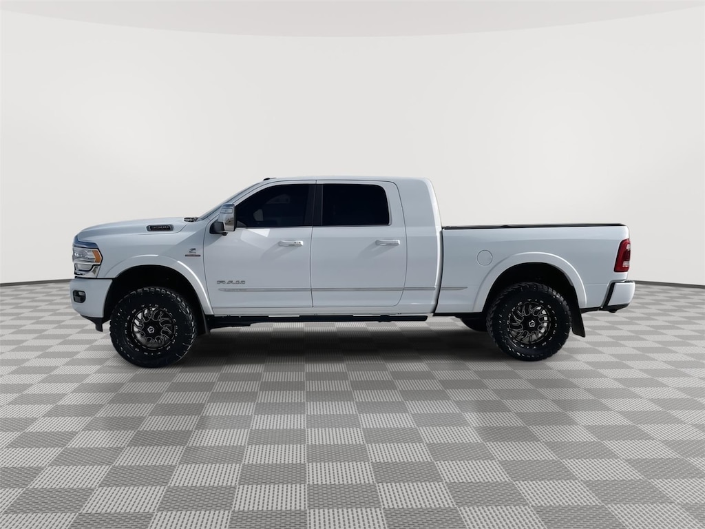 2023 Ram 3500 Limited photo 2