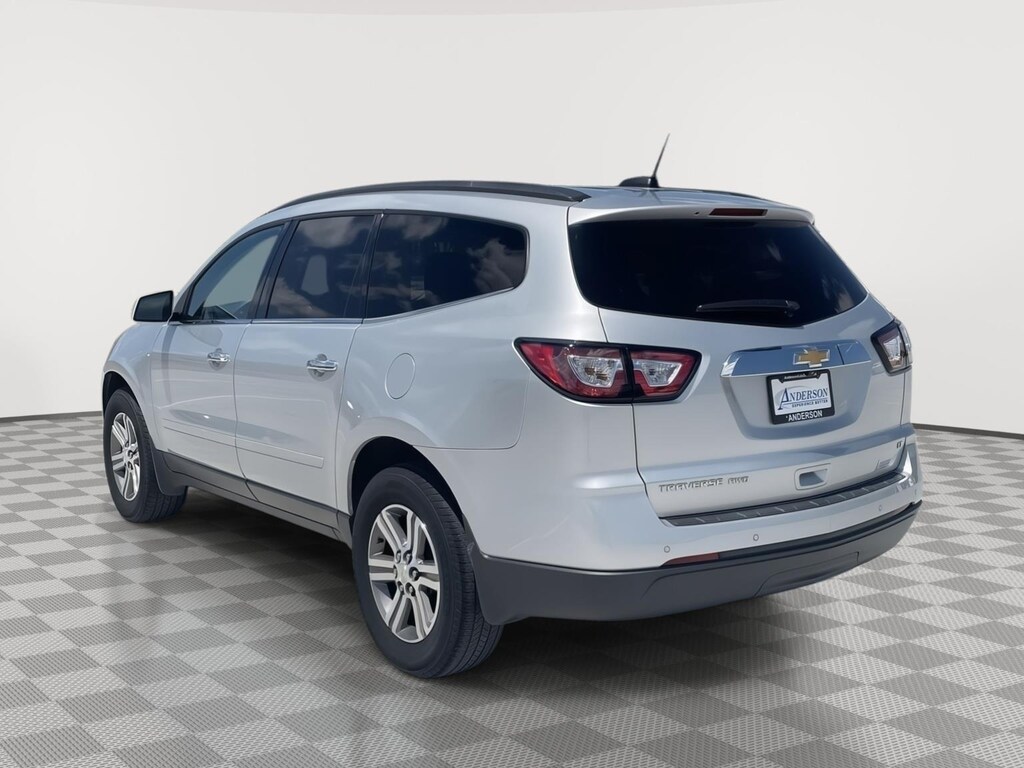 Used 2017 Chevrolet Traverse LT SUV