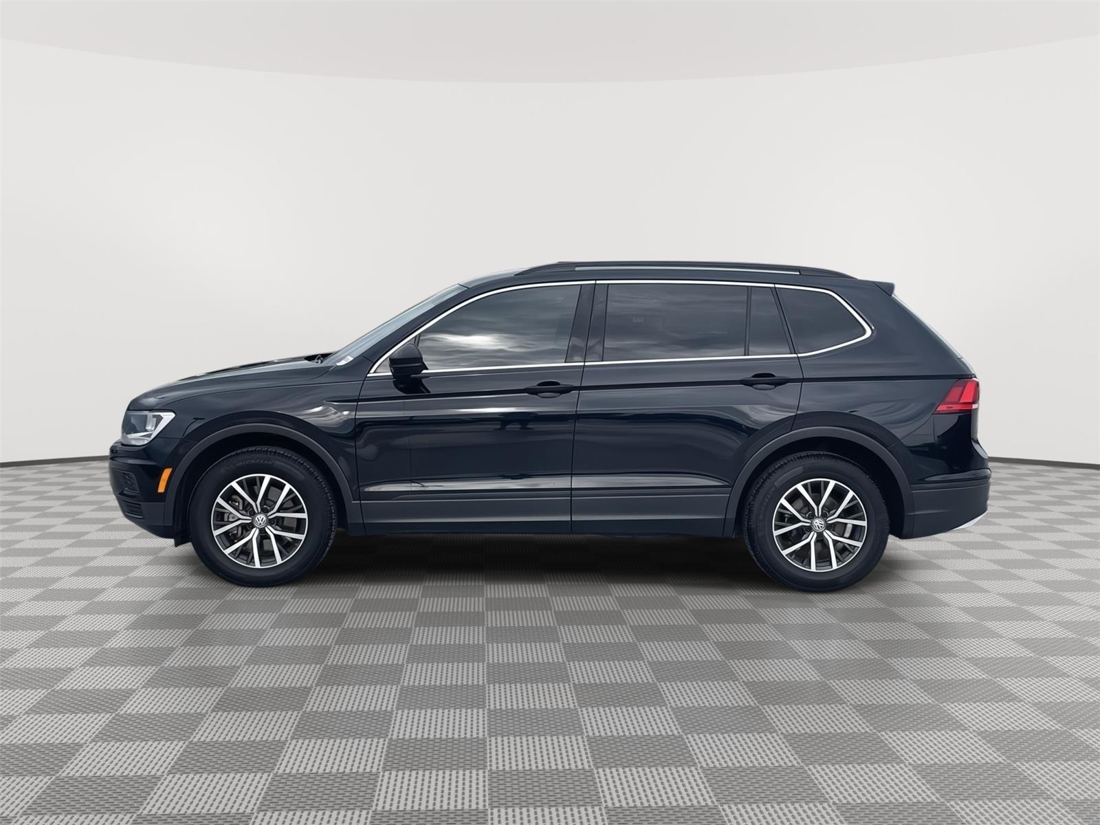 Used 2019 Volkswagen Tiguan SE with VIN 3VV2B7AX8KM110867 for sale in Kansas City