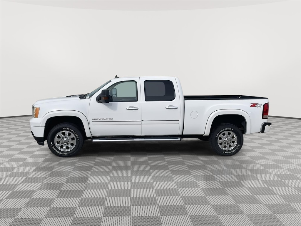Used 2011 GMC Sierra 2500HD Denali Truck Crew Cab