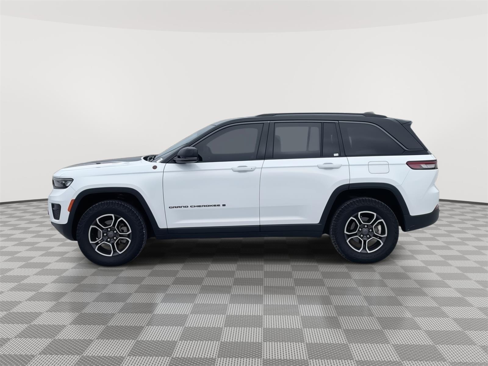 Used 2022 Jeep Grand Cherokee Trailhawk with VIN 1C4RJHCG9N8574195 for sale in Kansas City