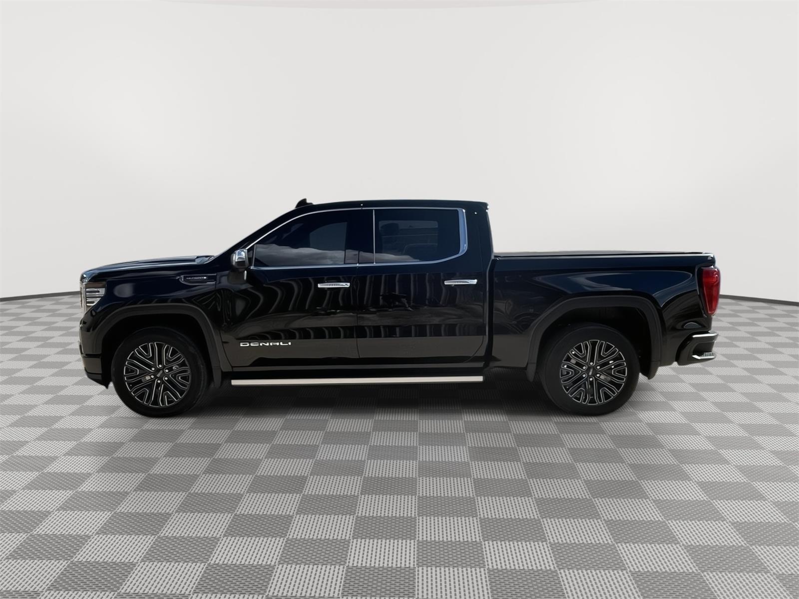 Used 2022 GMC Sierra 1500 Denali Denali Ultimate with VIN 1GTUUHET4NZ641047 for sale in Kansas City