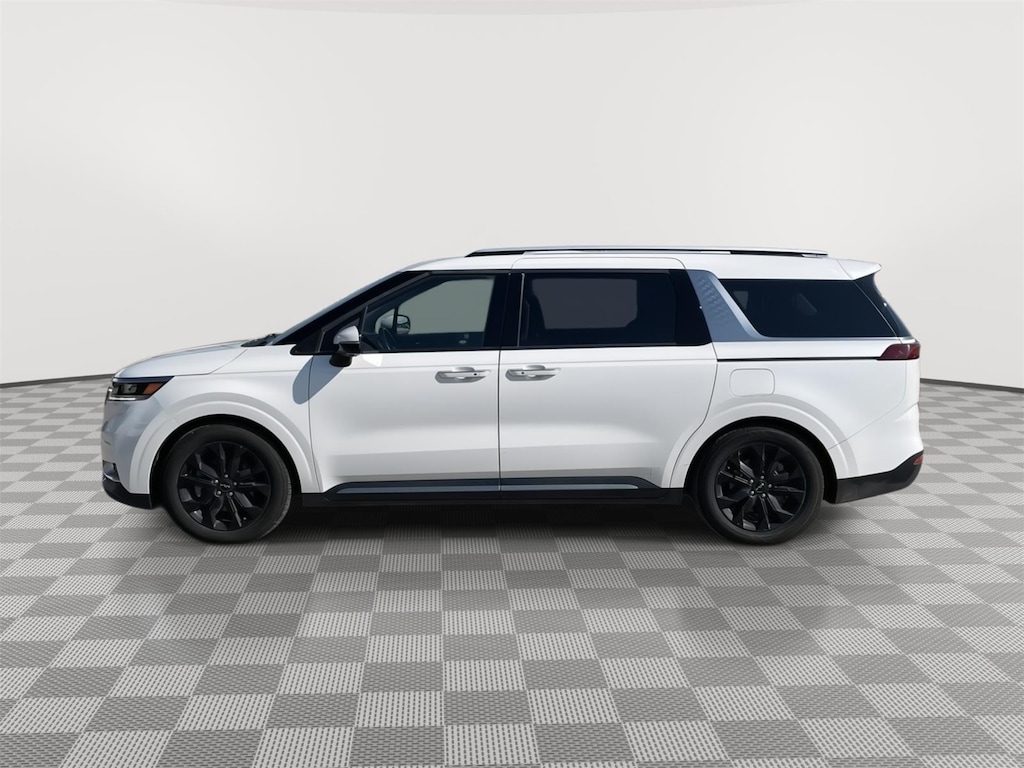 Used 2023 Kia Carnival SX Prestige MPV