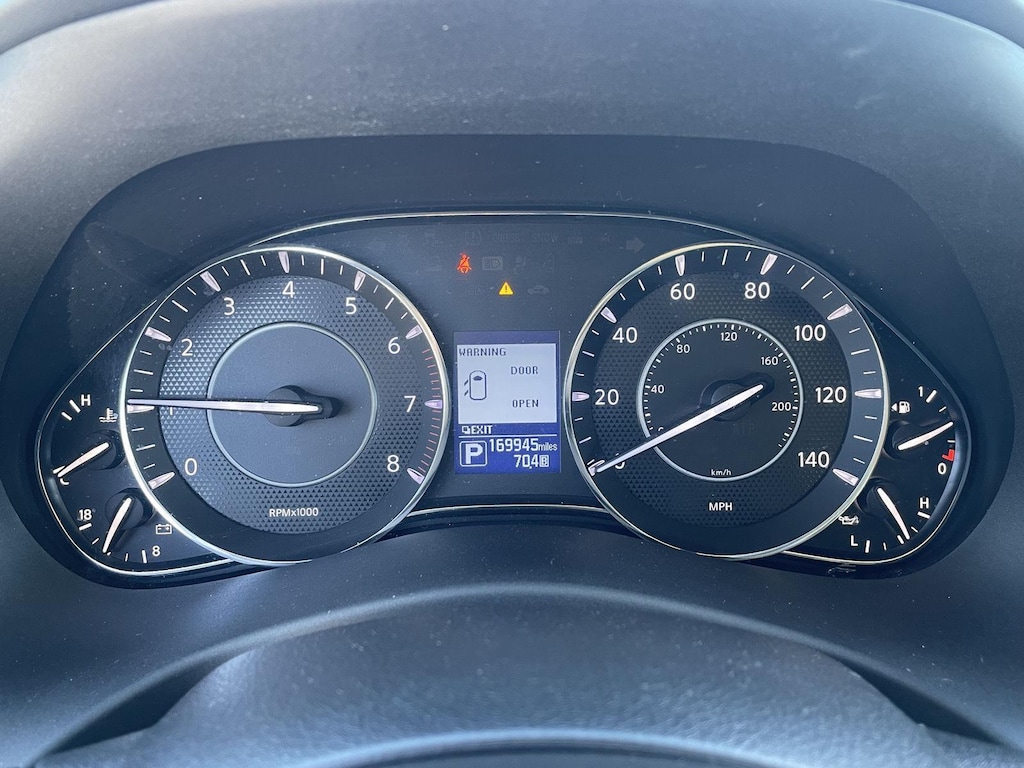 2019 Nissan Armada SL photo 3