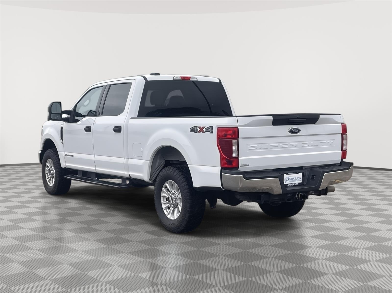2022 Ford F-250 XLT photo 4