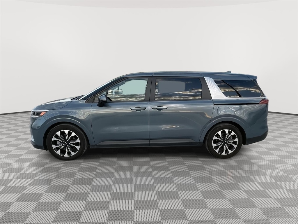 Used 2023 Kia Carnival EX MPV