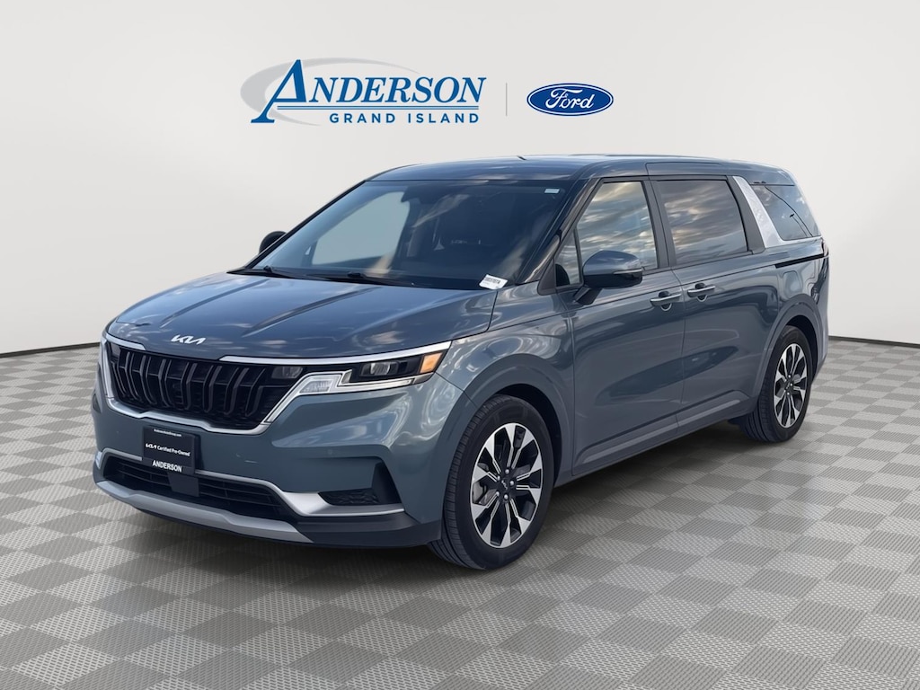 Used 2023 Kia Carnival EX MPV