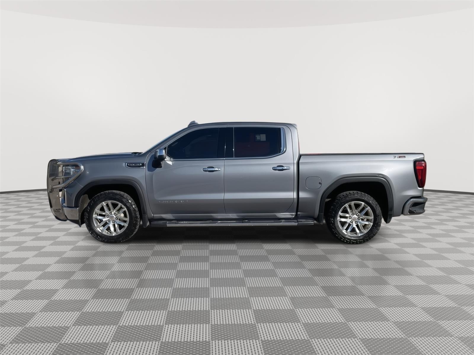2021 Gmc Sierra 1500 SLT photo 2