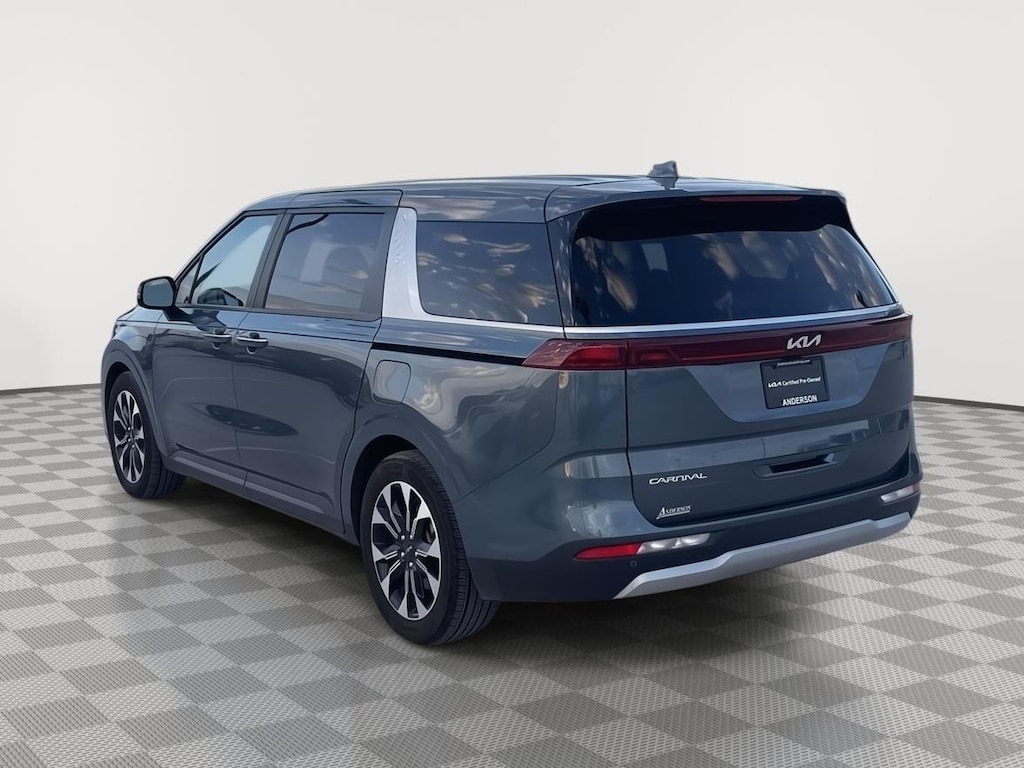 Used 2023 Kia Carnival EX MPV