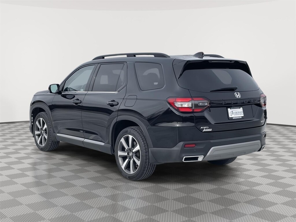 Used 2023 Honda Pilot Touring SUV