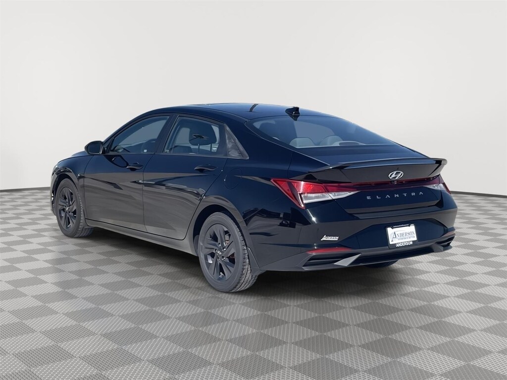 Used 2022 Hyundai Elantra SEL Sedan