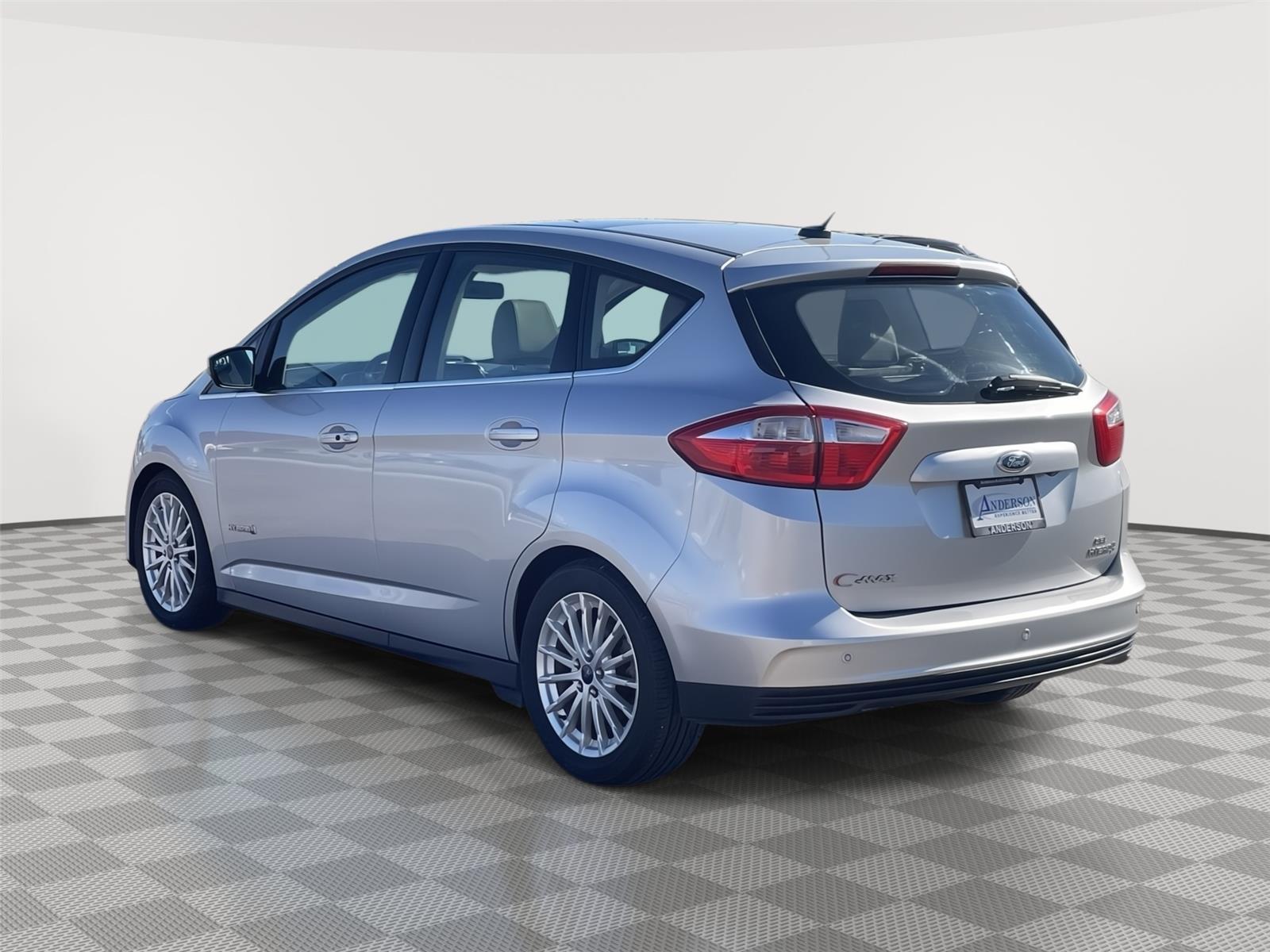 2015 Ford C-Max Hybrid SEL photo 3