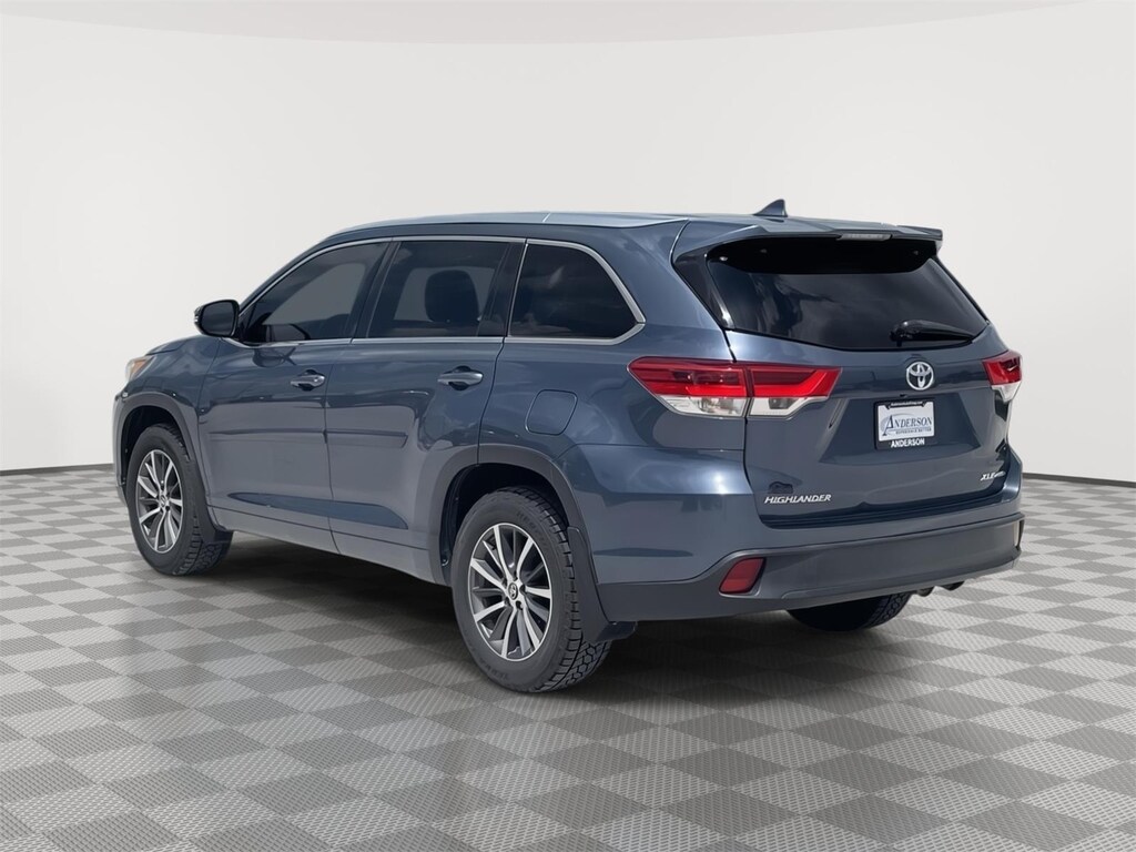 Used 2017 Toyota Highlander XLE SUV