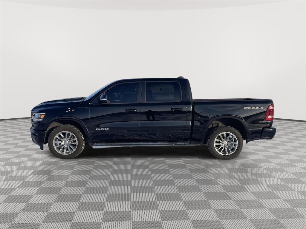 2022 Ram 1500 Laramie photo 2