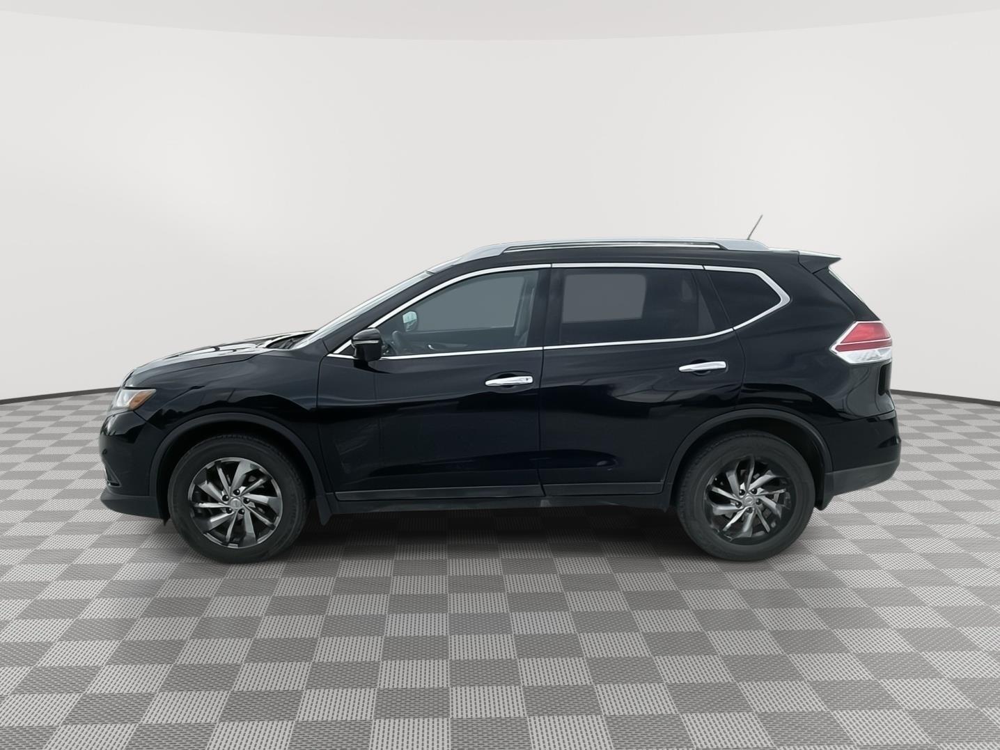 Used 2015 Nissan Rogue SL with VIN 5N1AT2MV3FC796064 for sale in Grand Island, NE