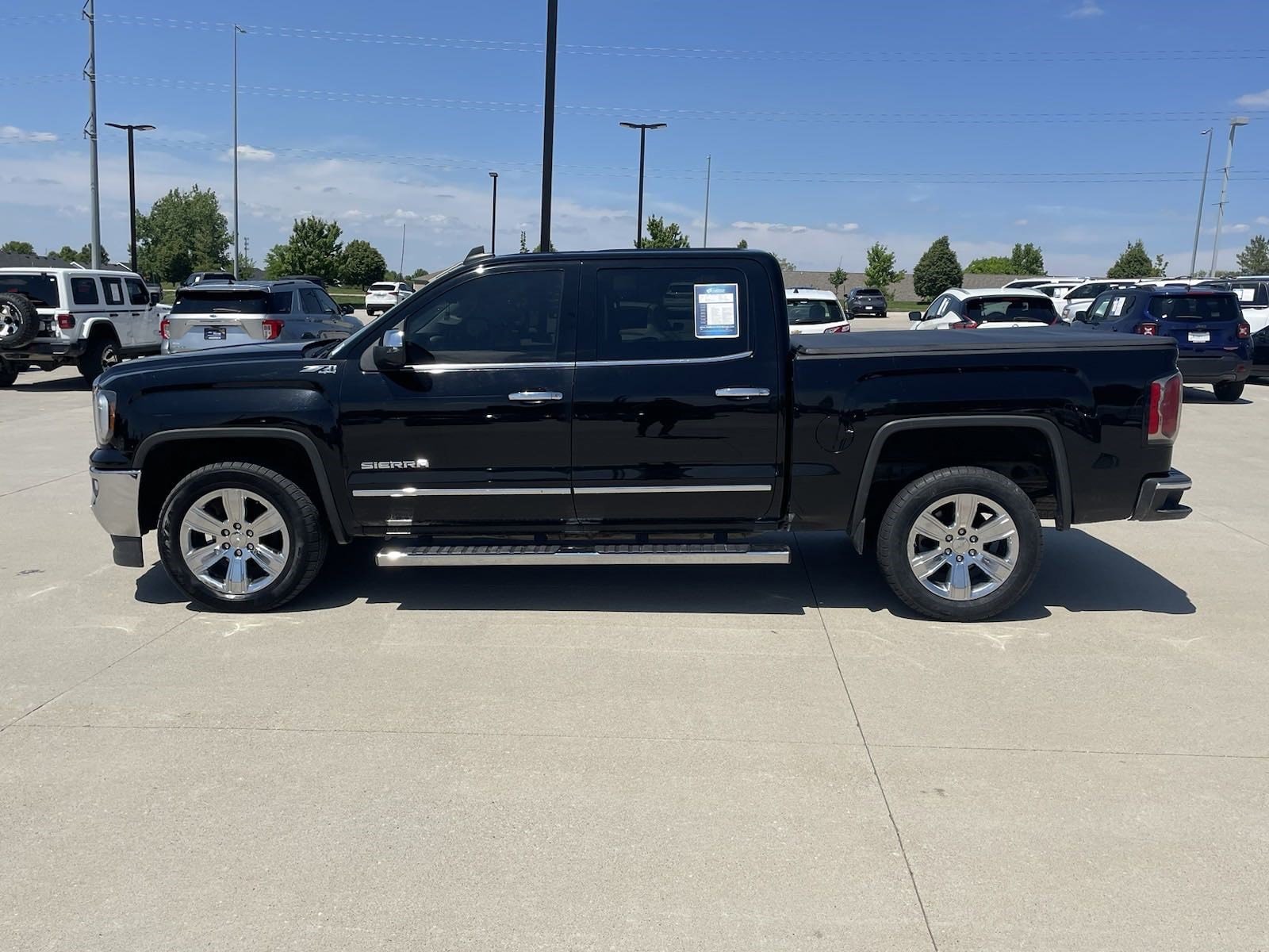 Used 2017 GMC Sierra 1500 SLT with VIN 3GTU2NECXHG146697 for sale in Lincoln, NE