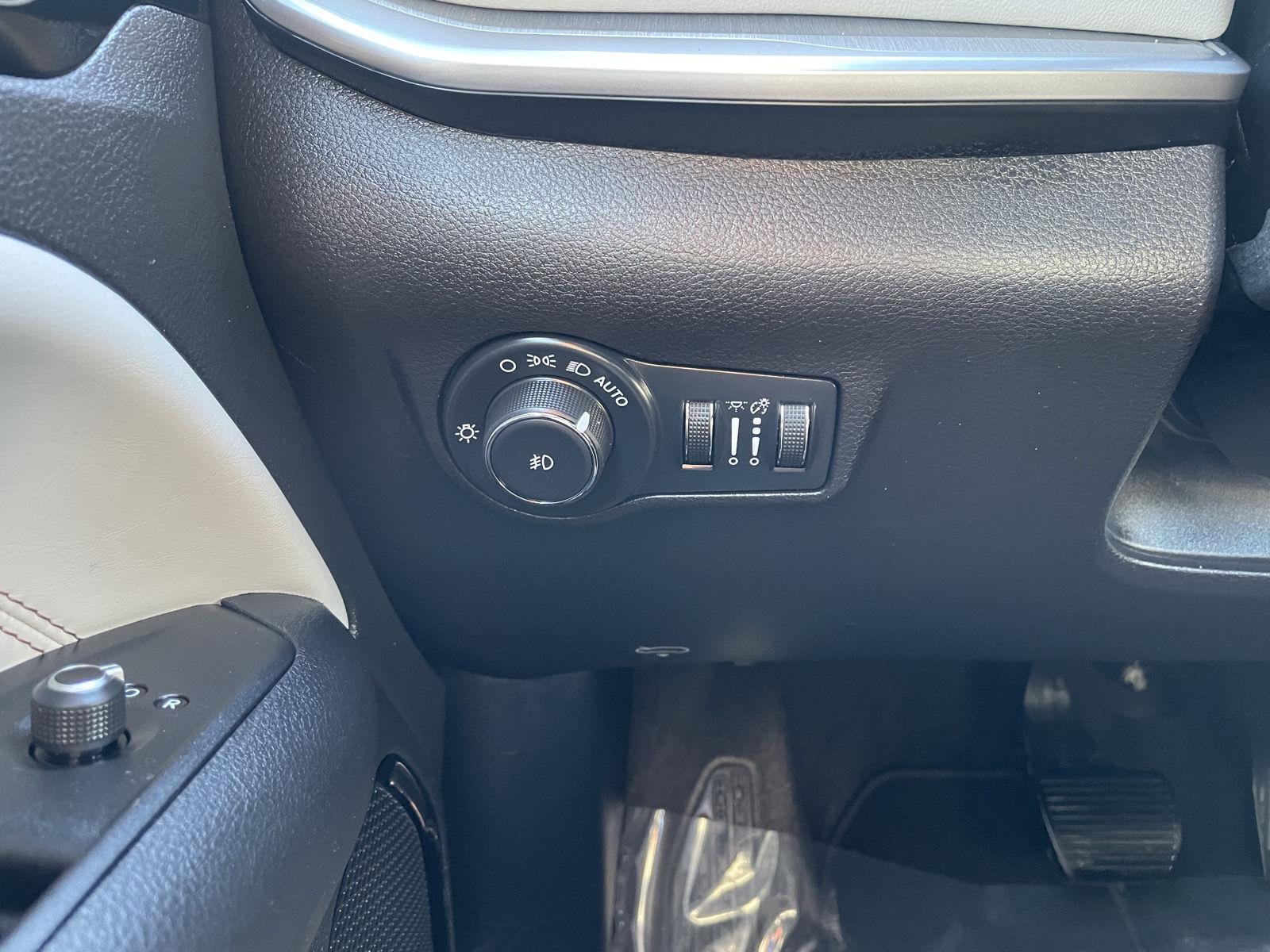 2025 Jeep Compass Limited - Photo 16