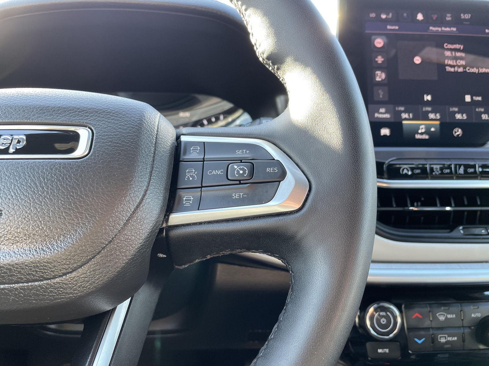2025 Jeep Compass Limited - Photo 14