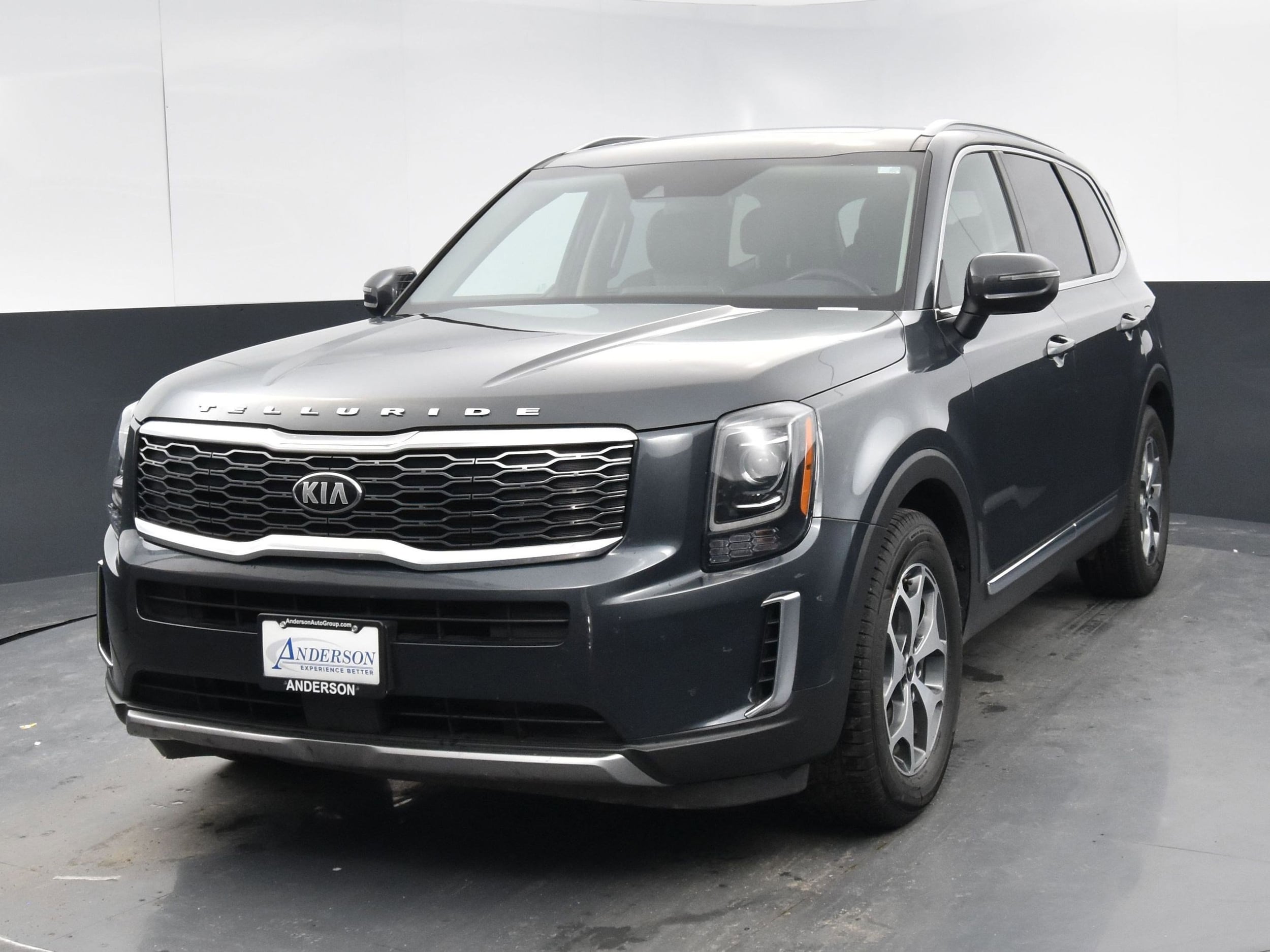 Used 2020 Kia Telluride EX with VIN 5XYP3DHC3LG013724 for sale in Lincoln, NE